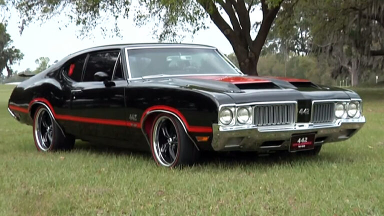 Seriously Cool 1970 Oldsmobile Cutlass 442 W-30