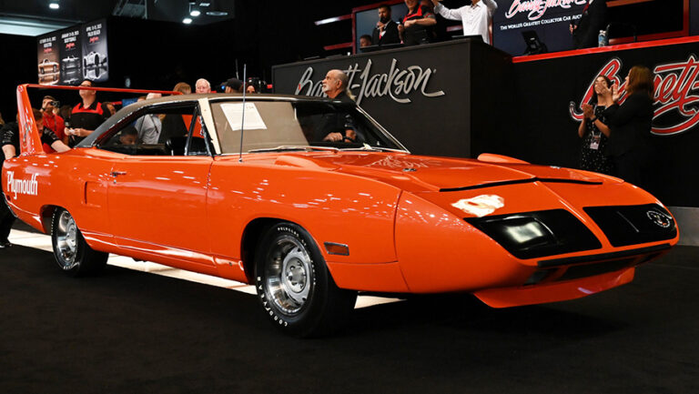 1970 Plymouth HEMI Superbird Set a New World Record