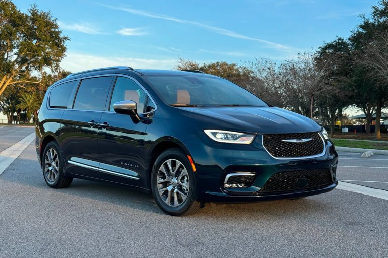 Driven: 2023 Chrysler Pacifica Hybrid Pairs Luxury With Economy