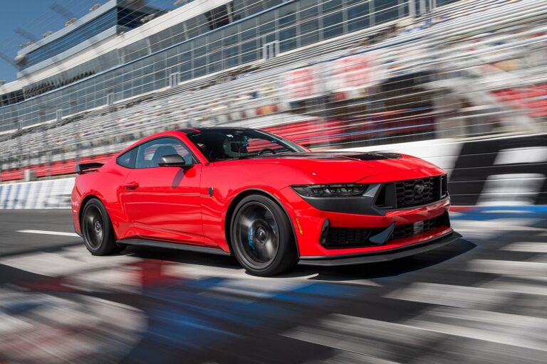 2024 Ford Mustang Dark Horse Forward Vision