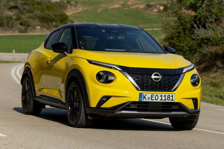 Nissan Juke review front three quarter lead