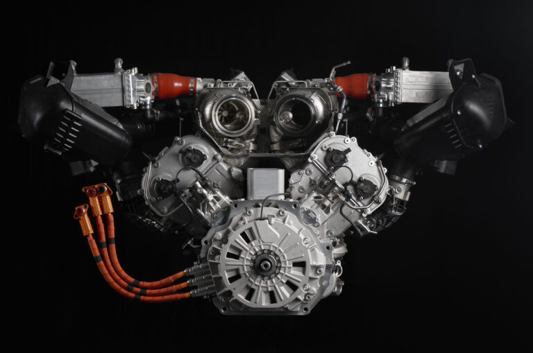 Lamborghini Huracan replacement has screaming 10,000rpm V8